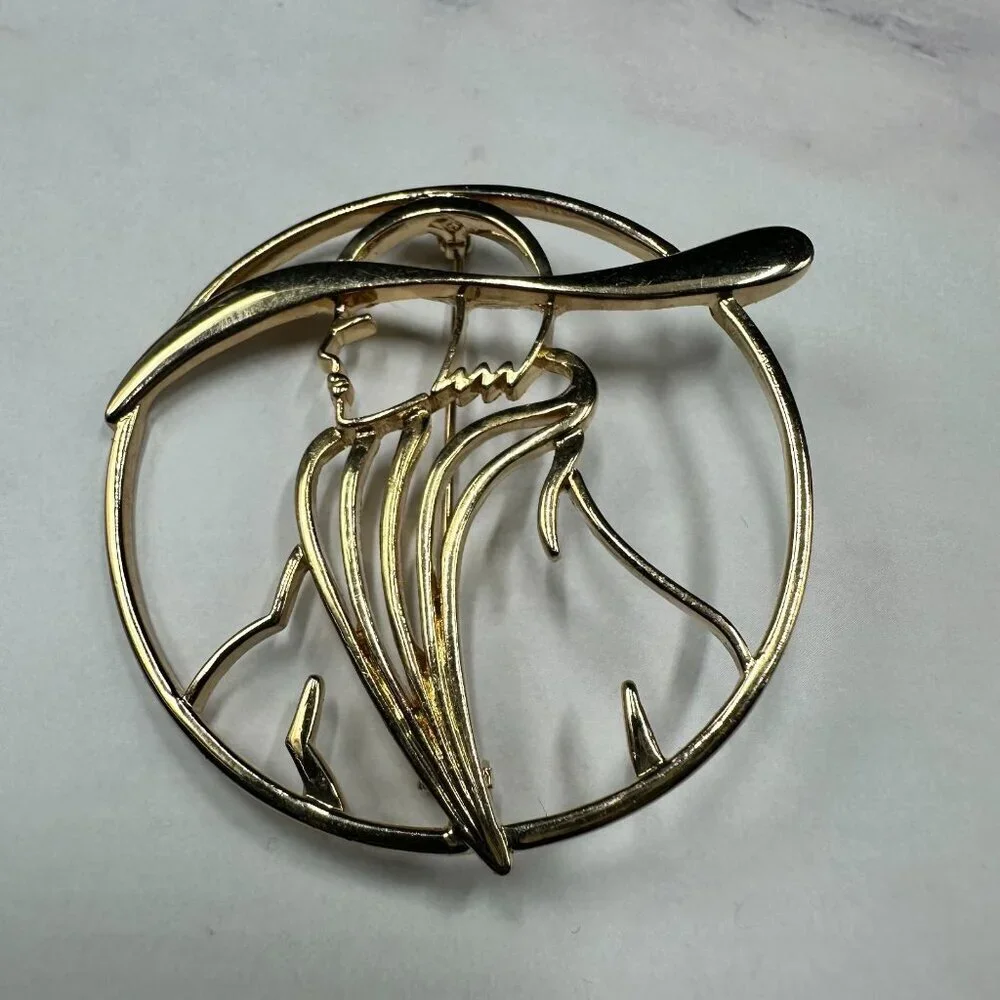 Vintage Lady Remington Brooch Gold Tone Abstract Modernist Circle Figural Design